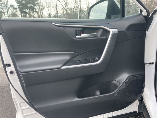 Used 2024 Toyota RAV4 XLE image 17