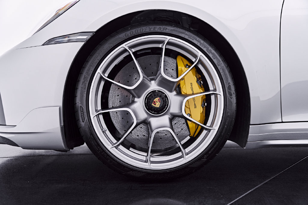 Used 2025 Porsche 911 Turbo S AWD/4WD image 4