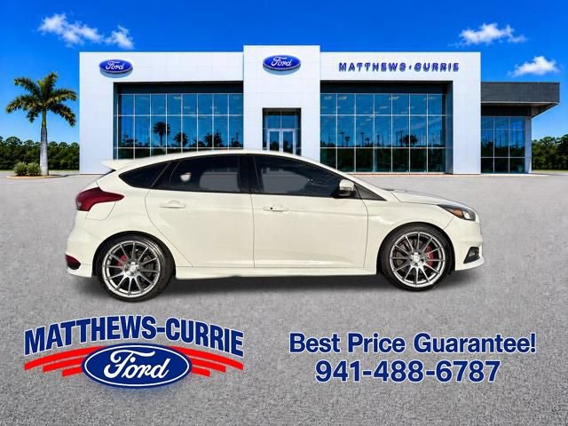 Used 2016 Ford Focus ST FWD image 3