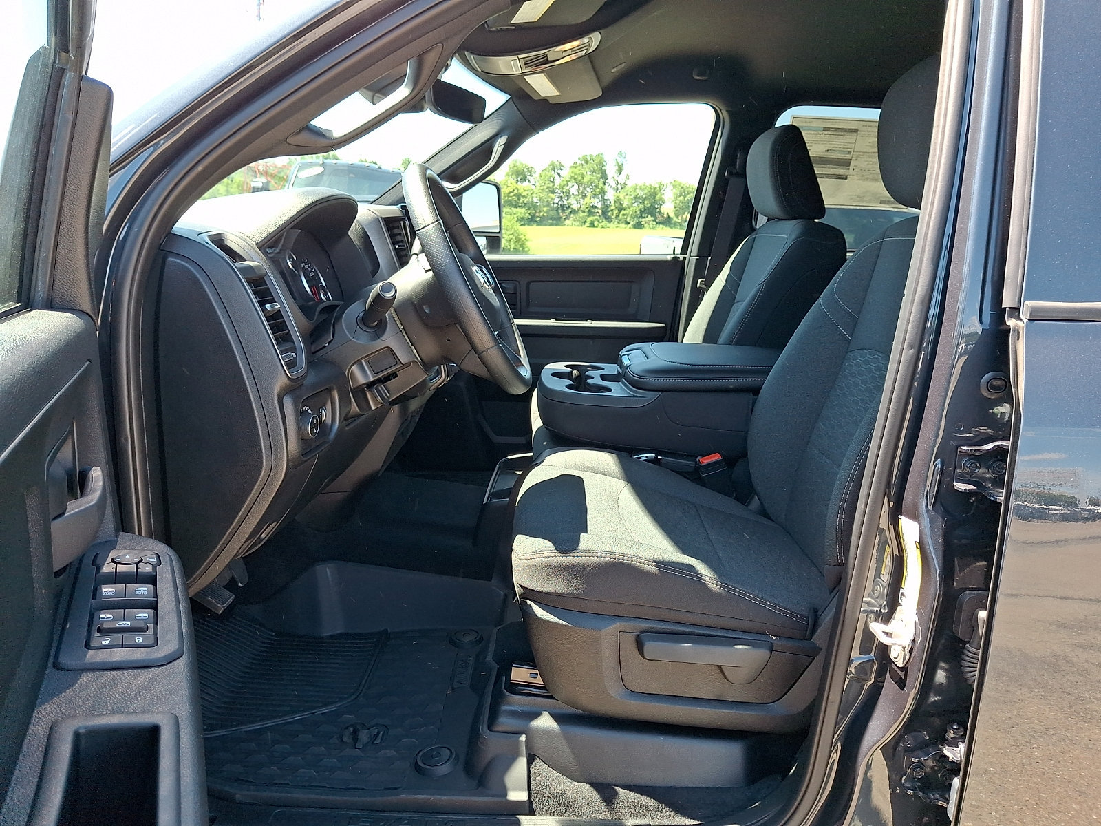 New 2026 RAM 3500 Tradesman AWD/4WD image 8