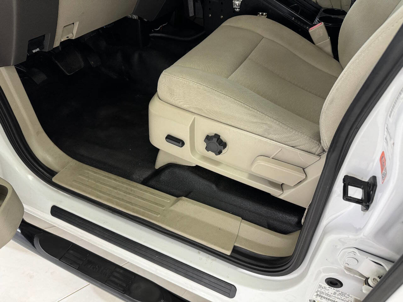 Used 2014 Ford Expedition XL RWD image 78