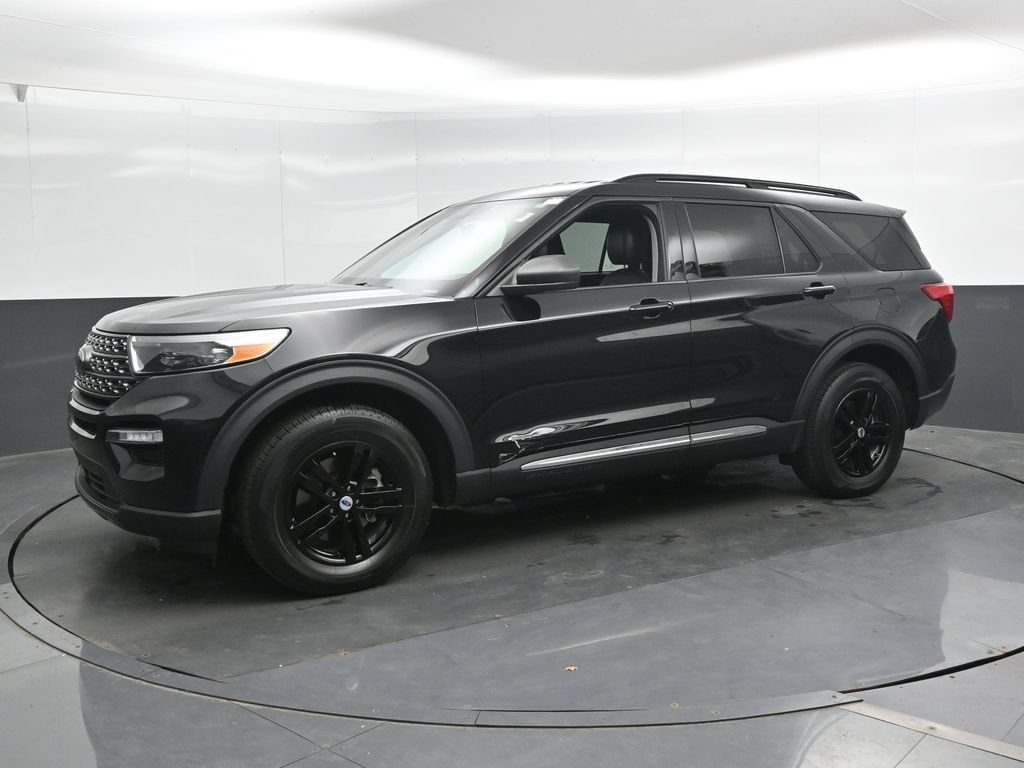Used 2023 Ford Explorer XLT w/ Equipment Group 202A AWD/4WD image 7