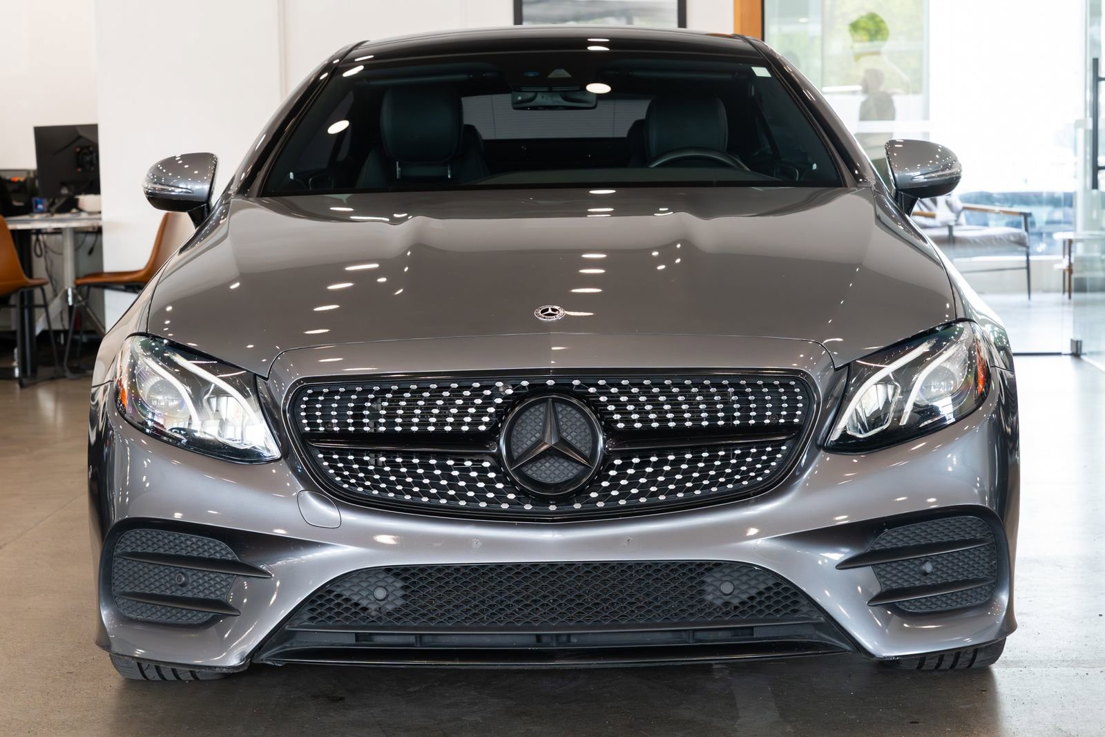 Used 2018 Mercedes-Benz E 400 Coupe image 2