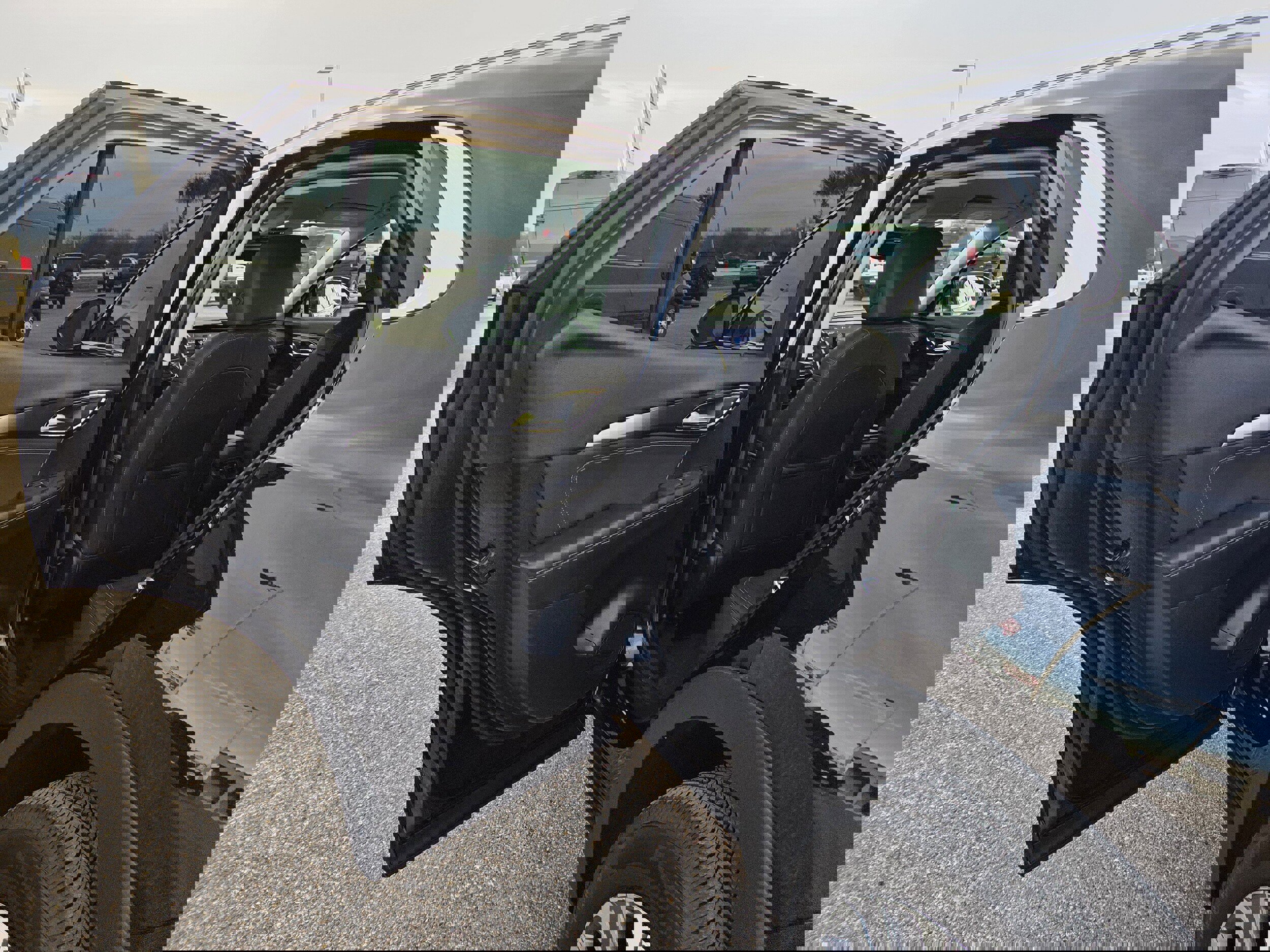 Used 2025 Buick Envision Preferred image 13