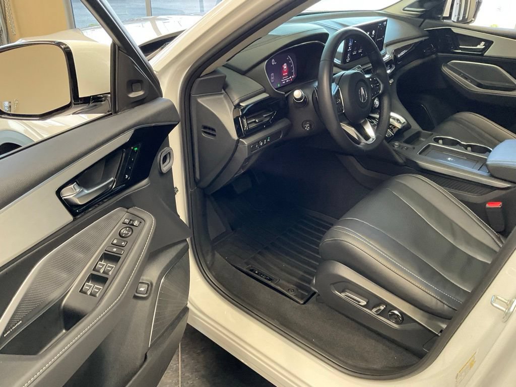Certified 2026 Acura MDX w/ Technology Package AWD/4WD image 10