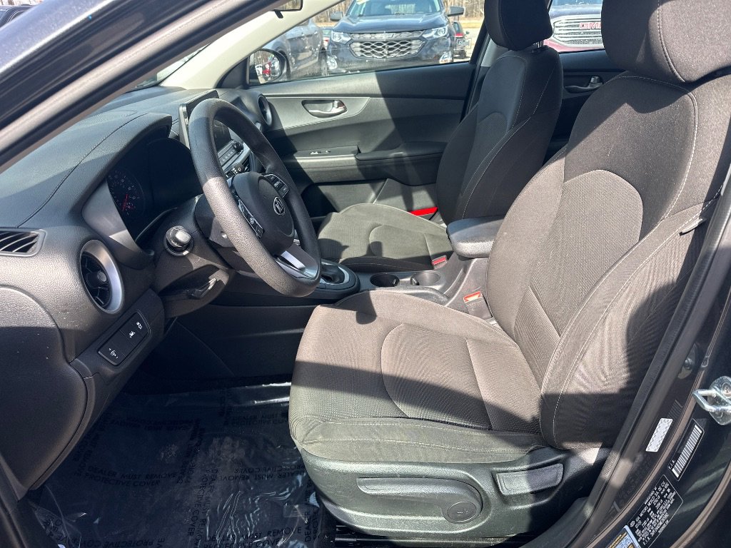 Used 2021 Kia Forte LXS image 10