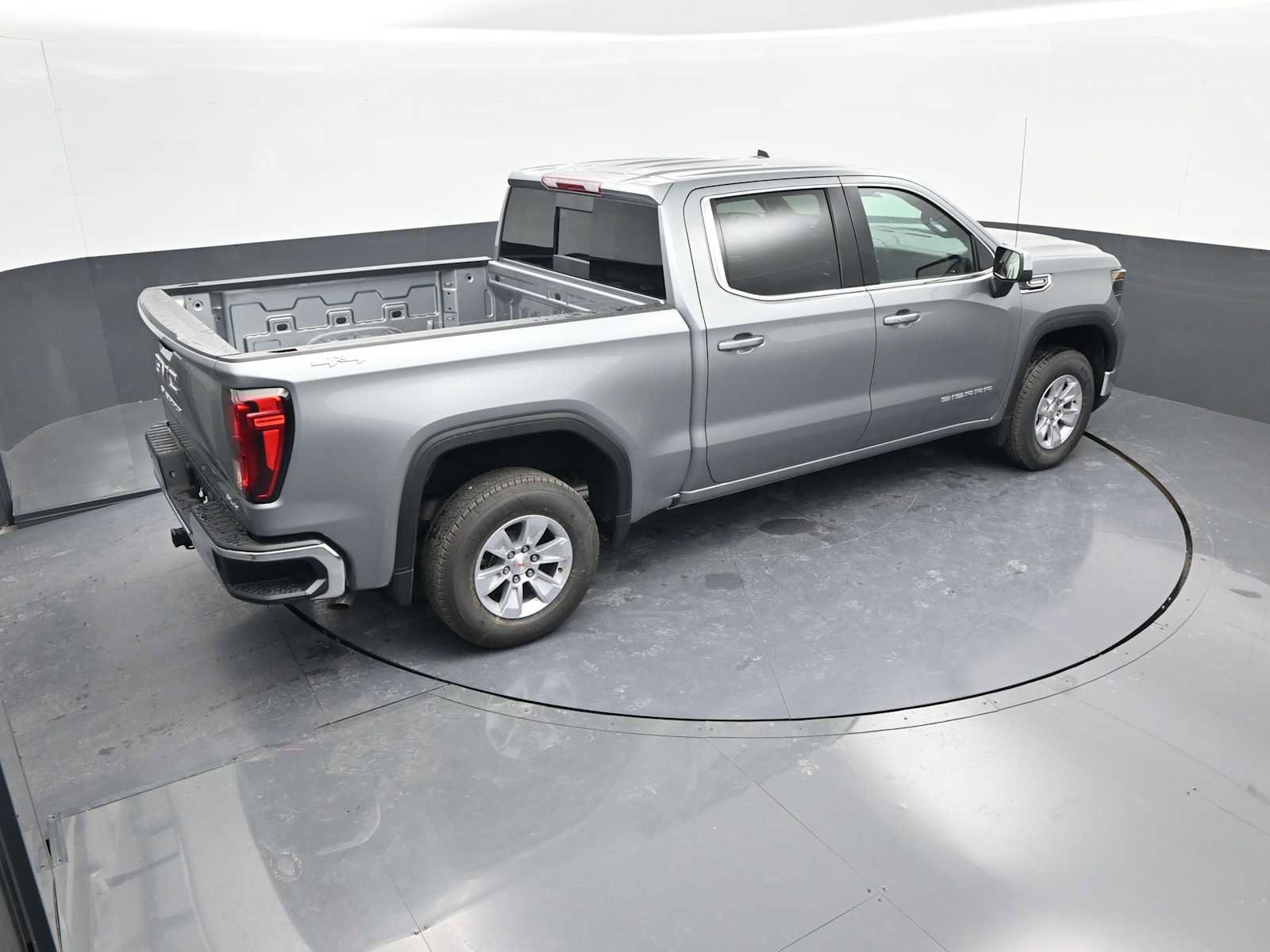 New 2026 GMC Sierra 1500 SLE w/ Preferred Package image 31