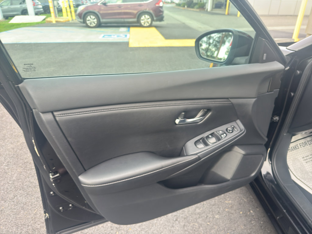 Used 2022 Nissan Sentra SV image 6