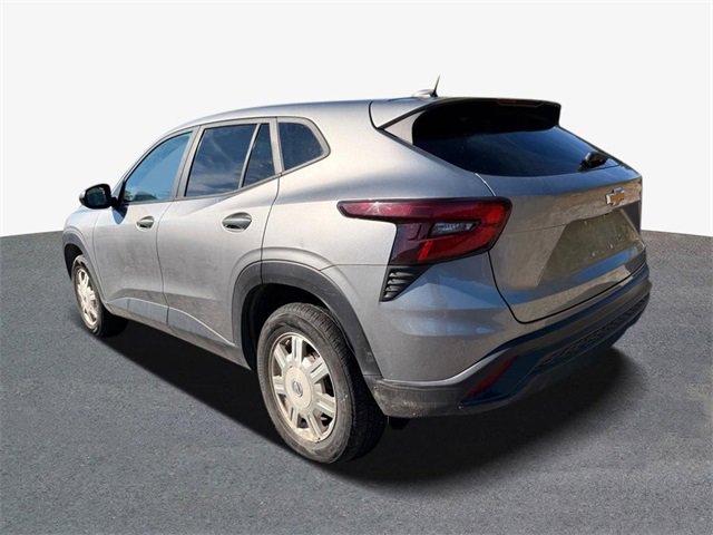 Used 2024 Chevrolet Trax LS image 4