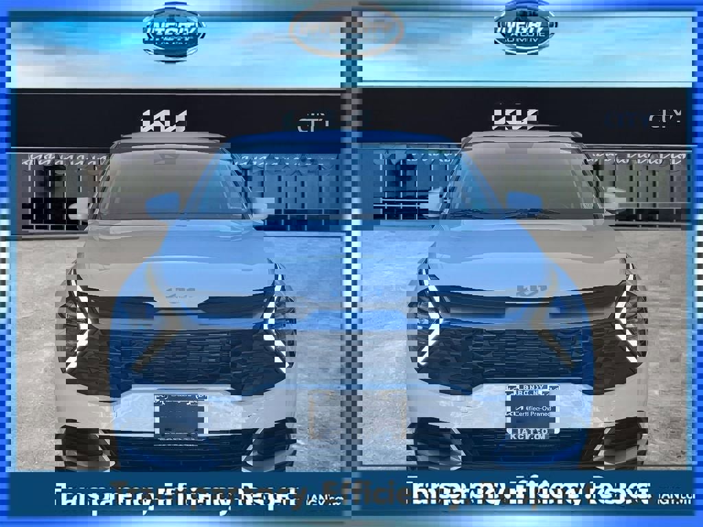 Certified 2024 Kia Sportage LX image 2