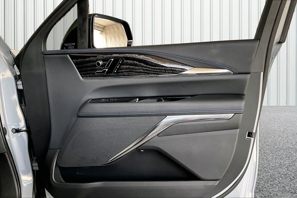 Used 2026 Cadillac Escalade IQ Sport 1 AWD/4WD image 18