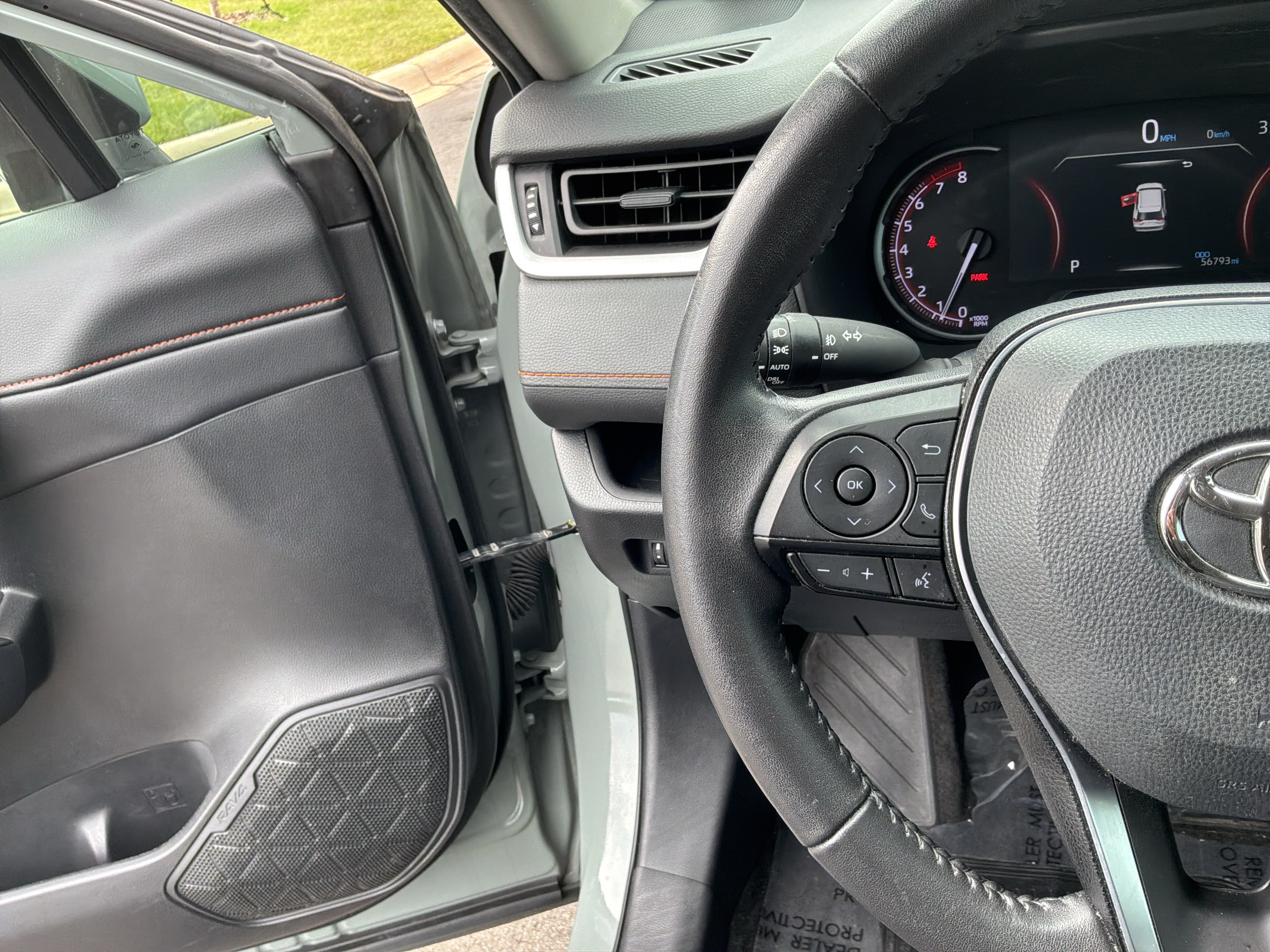 Used 2022 Toyota RAV4 Adventure AWD/4WD image 19