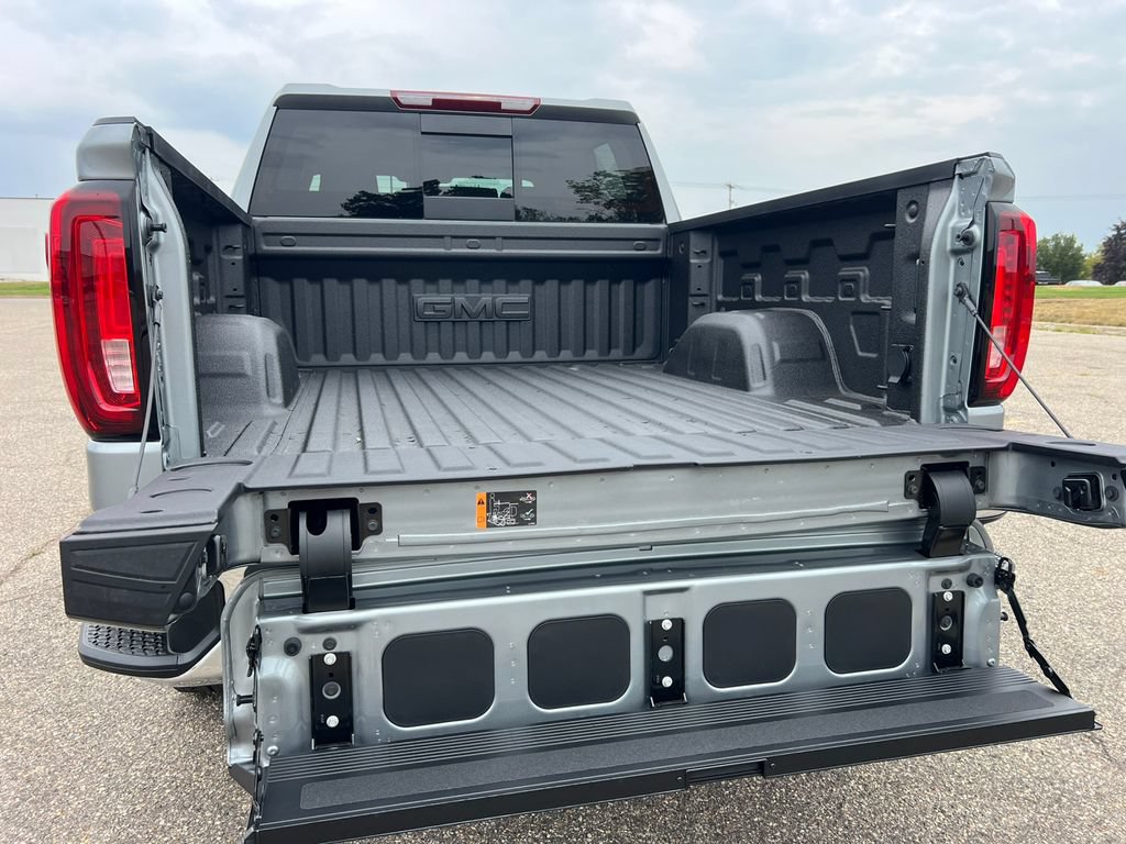 New 2026 GMC Sierra 1500 SLT w/ SLT Premium Plus Package AWD/4WD image 9