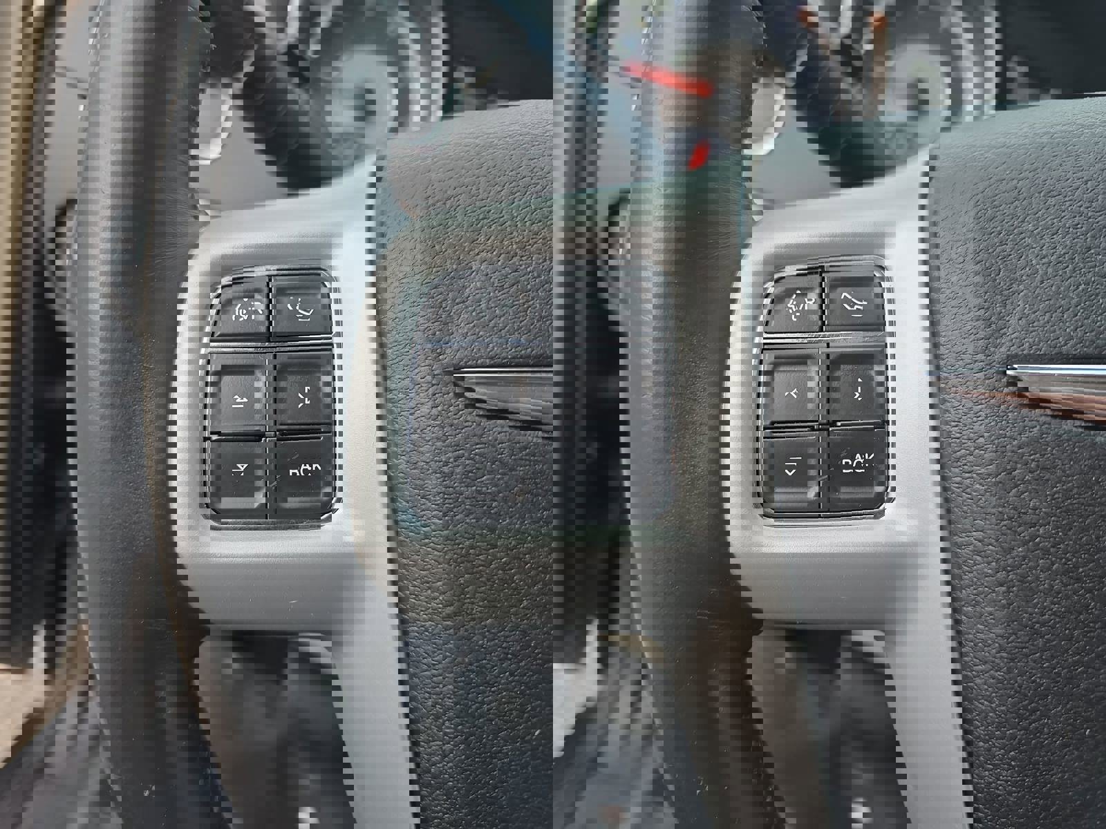 Used 2016 Chrysler Town & Country Limited Platinum image 19