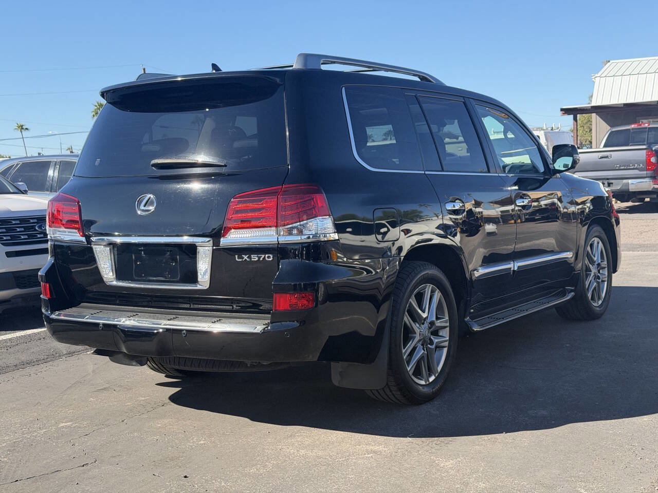 Used 2015 Lexus LX 570 4WD w/ Luxury Package image 8