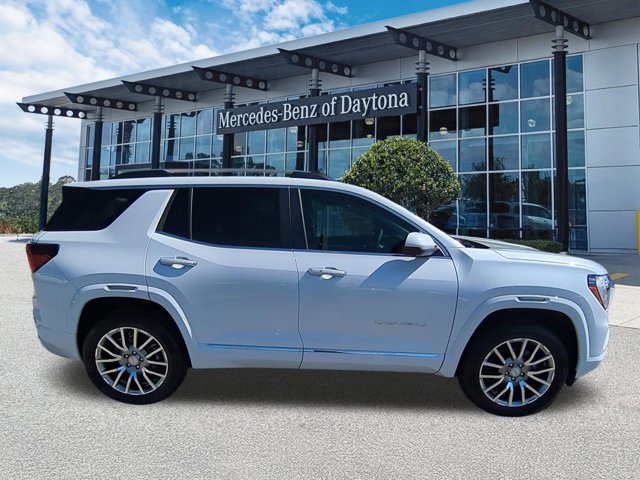 Used 2026 GMC Terrain Denali image 3