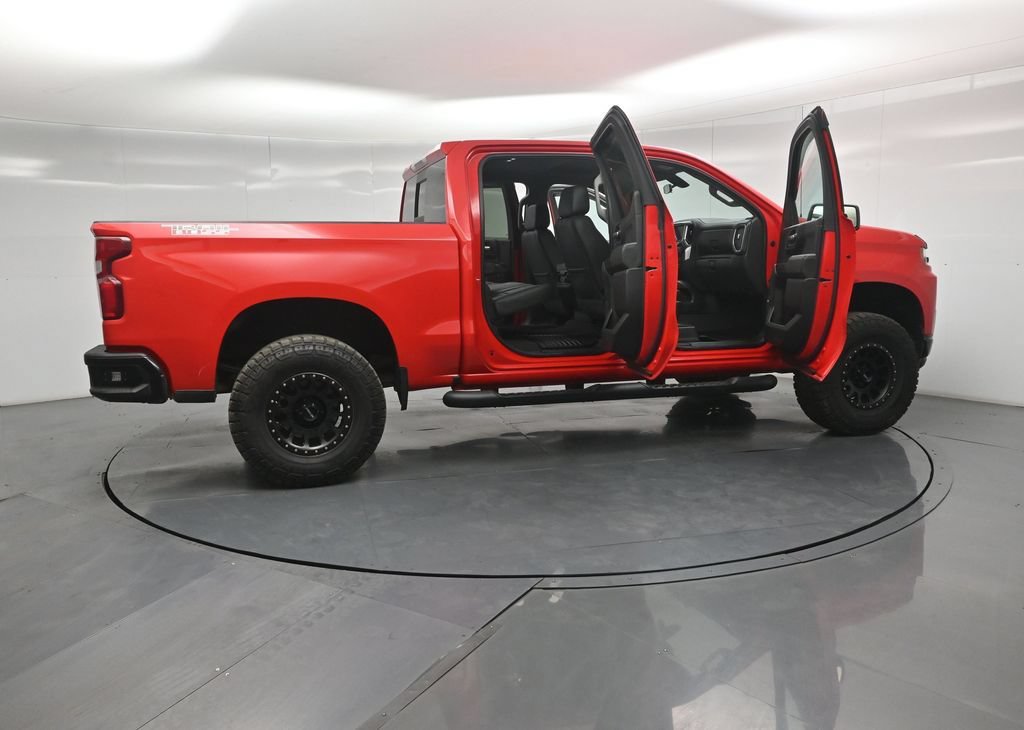 Used 2019 Chevrolet Silverado 1500 LT Trail Boss AWD/4WD image 3