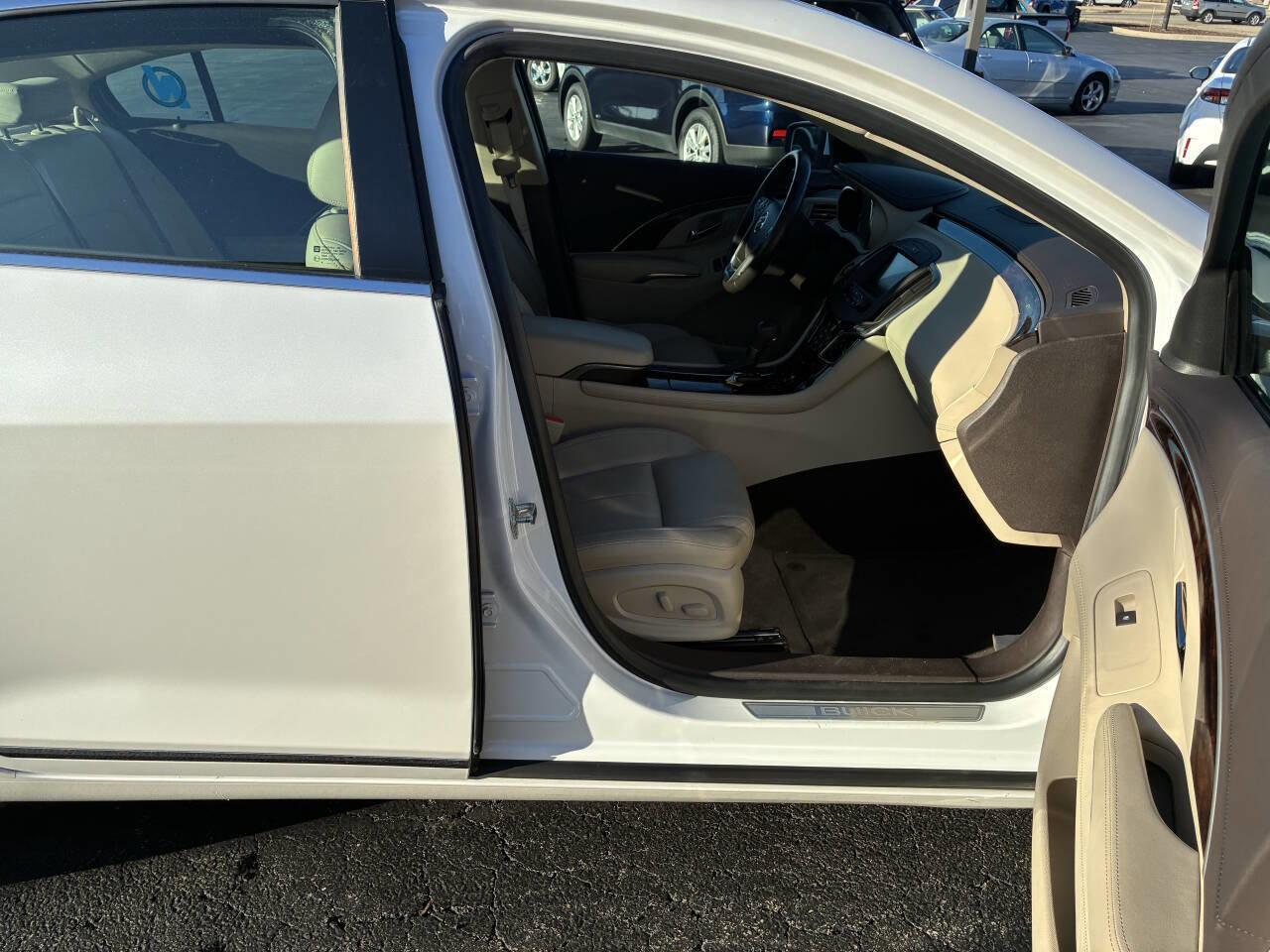 Used 2015 Buick LaCrosse Leather image 23