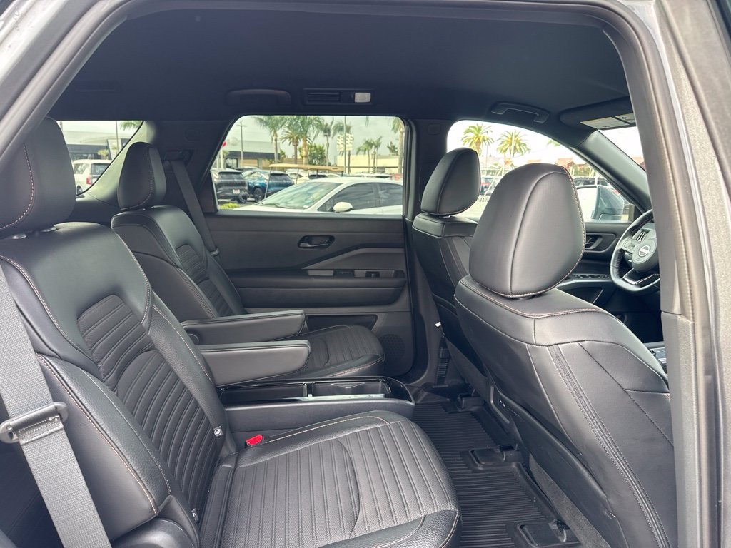 Used 2024 Nissan Pathfinder Rock Creek AWD/4WD image 10