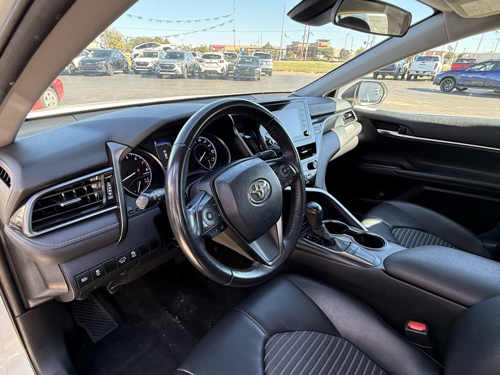 Used 2023 Toyota Camry SE image 6