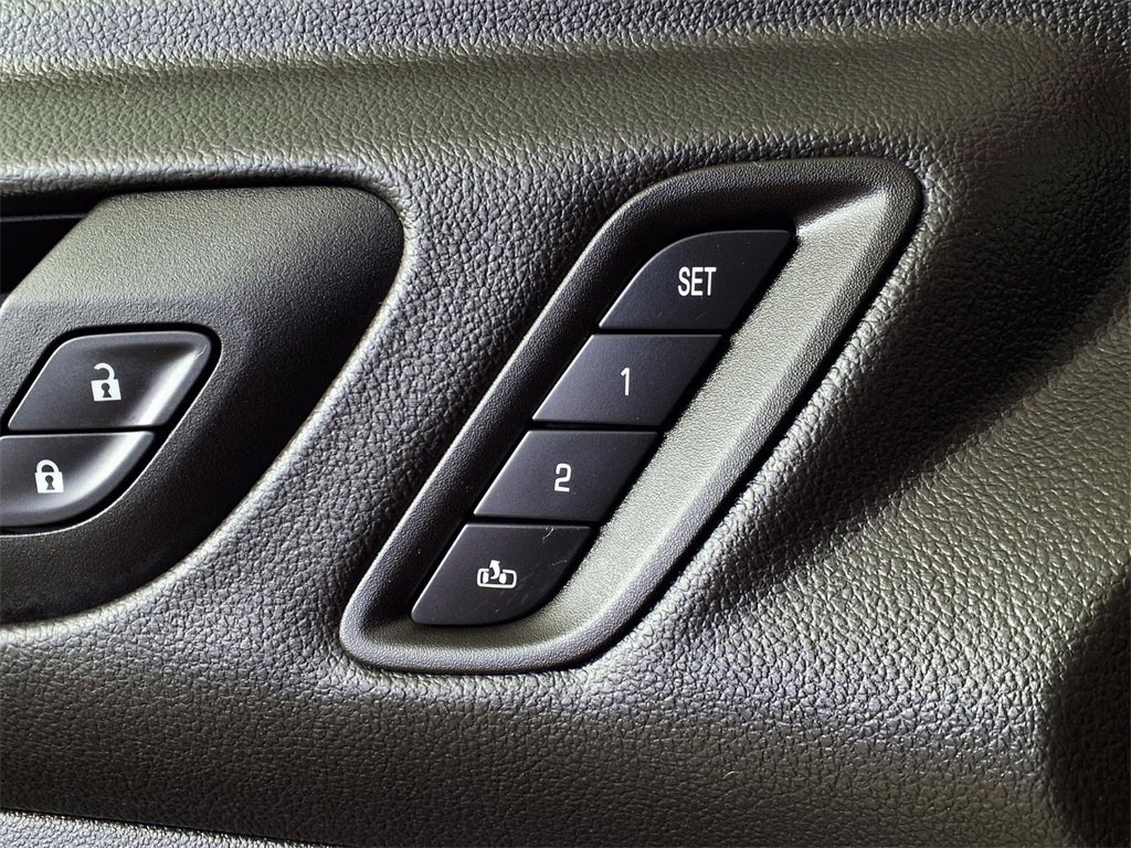 Used 2023 GMC Acadia SLT w/ Elevation Edition image 18