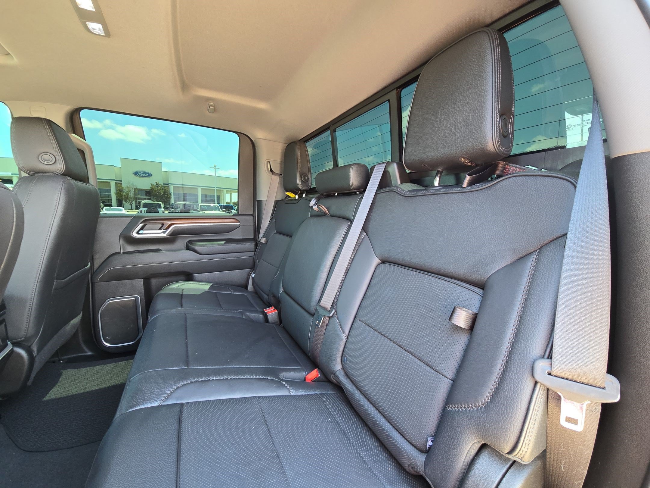 Used 2024 GMC Sierra 2500 Denali w/ Denali Reserve Package AWD/4WD image 30