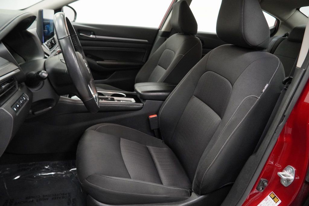 Used 2023 Nissan Altima 2.5 SV w/ SV Premium Package image 19