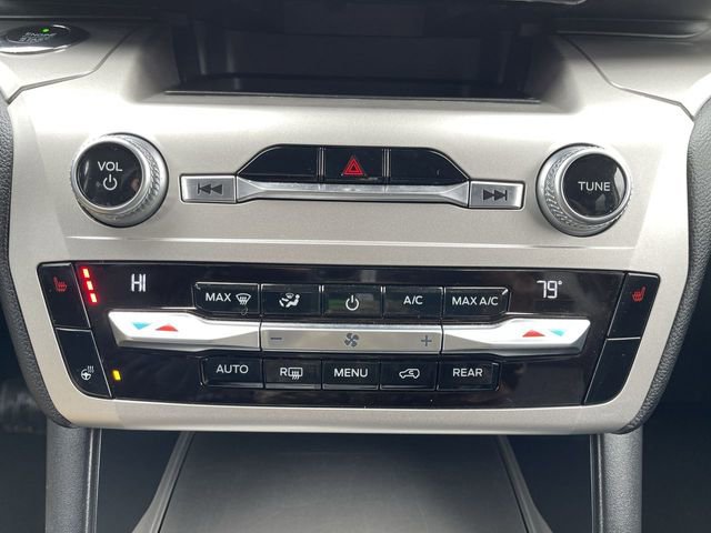 Used 2021 Ford Explorer XLT w/ Equipment Group 202A image 21