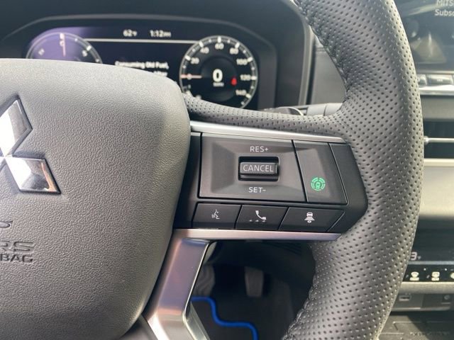 New 2025 Mitsubishi Outlander SE image 22