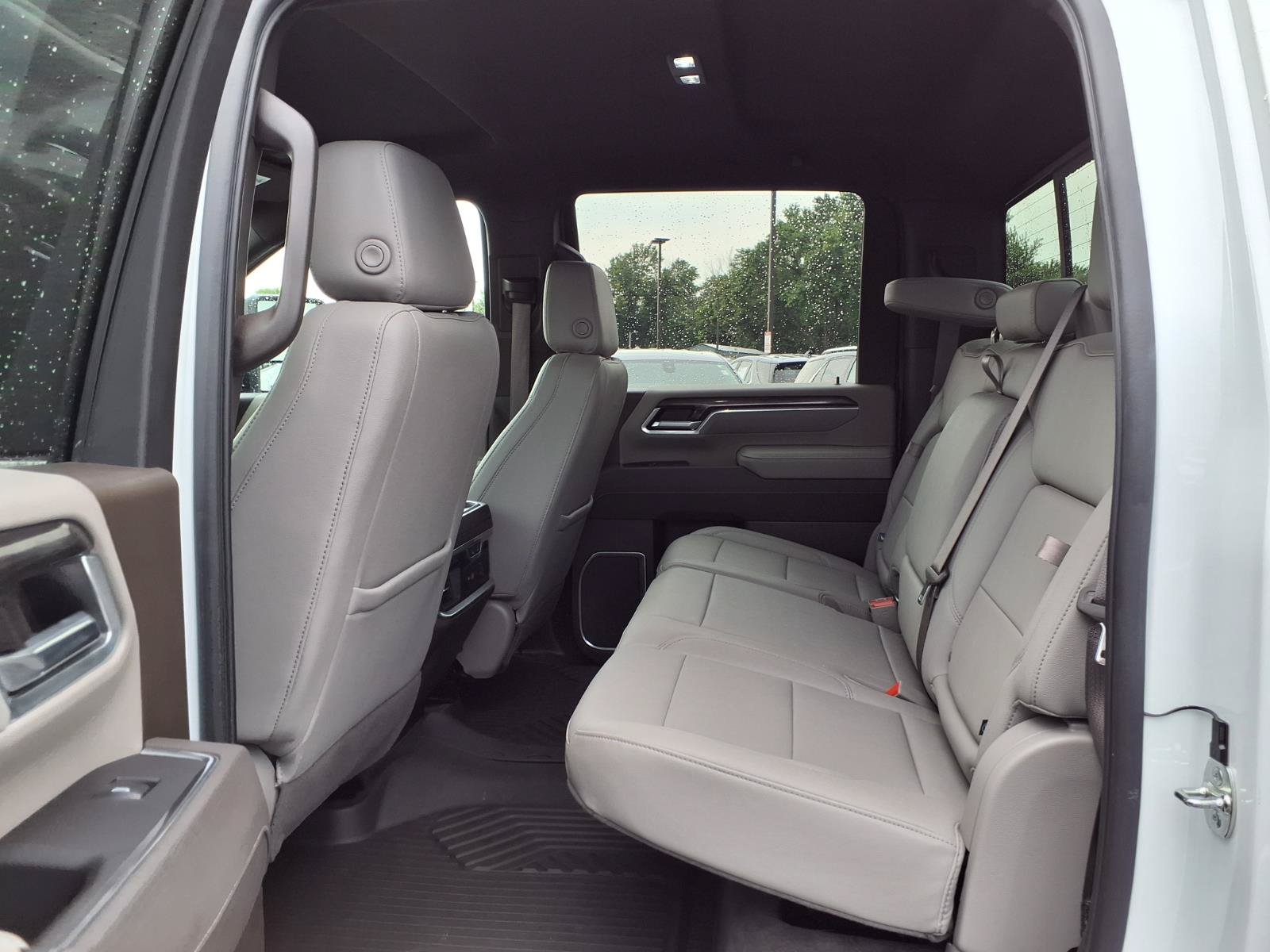 Used 2025 Chevrolet Silverado 2500 LTZ w/ LTZ Plus Package AWD/4WD image 27