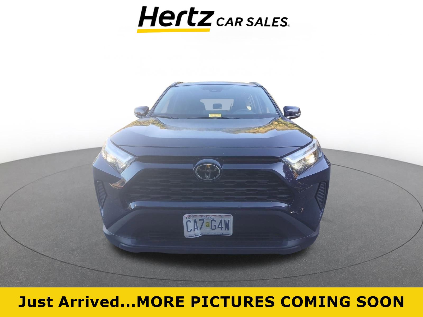 Used 2025 Toyota RAV4 XLE image 1