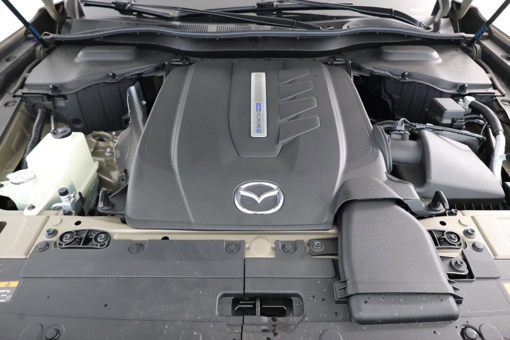 Used 2025 MAZDA CX-70 Plug-In Hybrid w/ Premium Pkg image 26