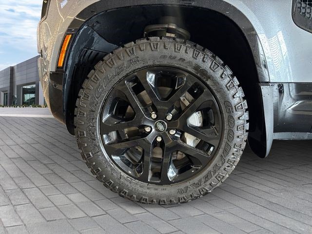 Used 2024 Land Rover Defender 130 Outbound AWD/4WD image 9