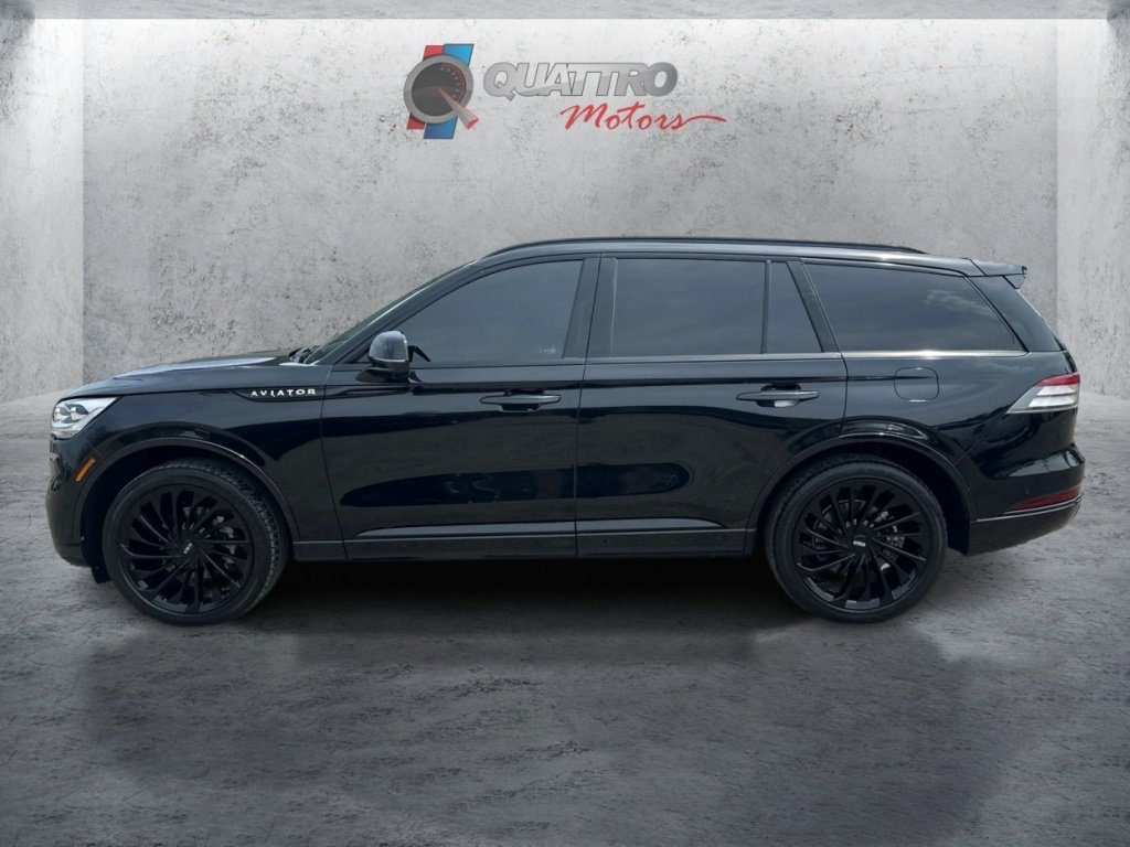 Used 2024 Lincoln Aviator Black Label w/ Jet Package AWD/4WD image 2