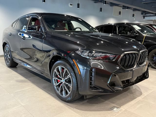 Used 2025 BMW X6 M60i AWD/4WD image 3
