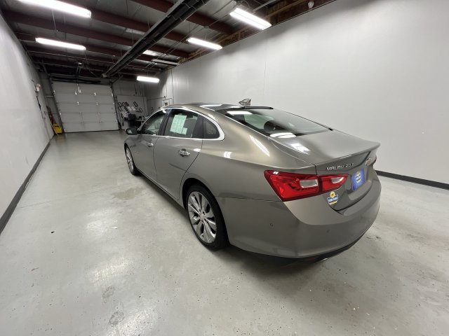 Used 2017 Chevrolet Malibu Premier w/ Premier Sun and Wheel Package FWD image 6