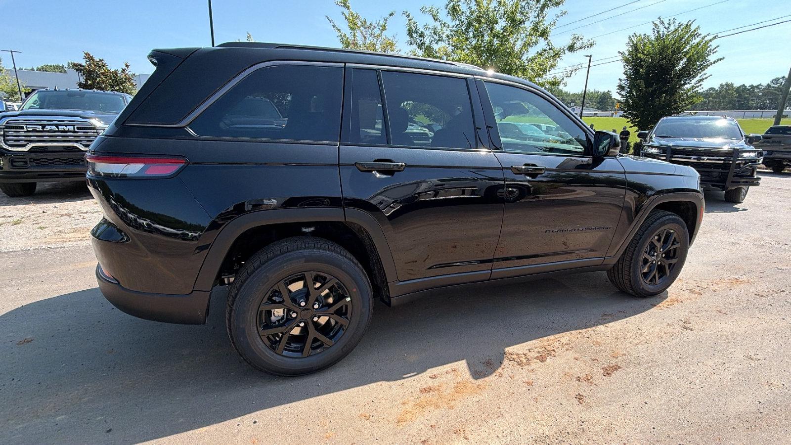 New 2026 Jeep Grand Cherokee Altitude AWD/4WD image 8