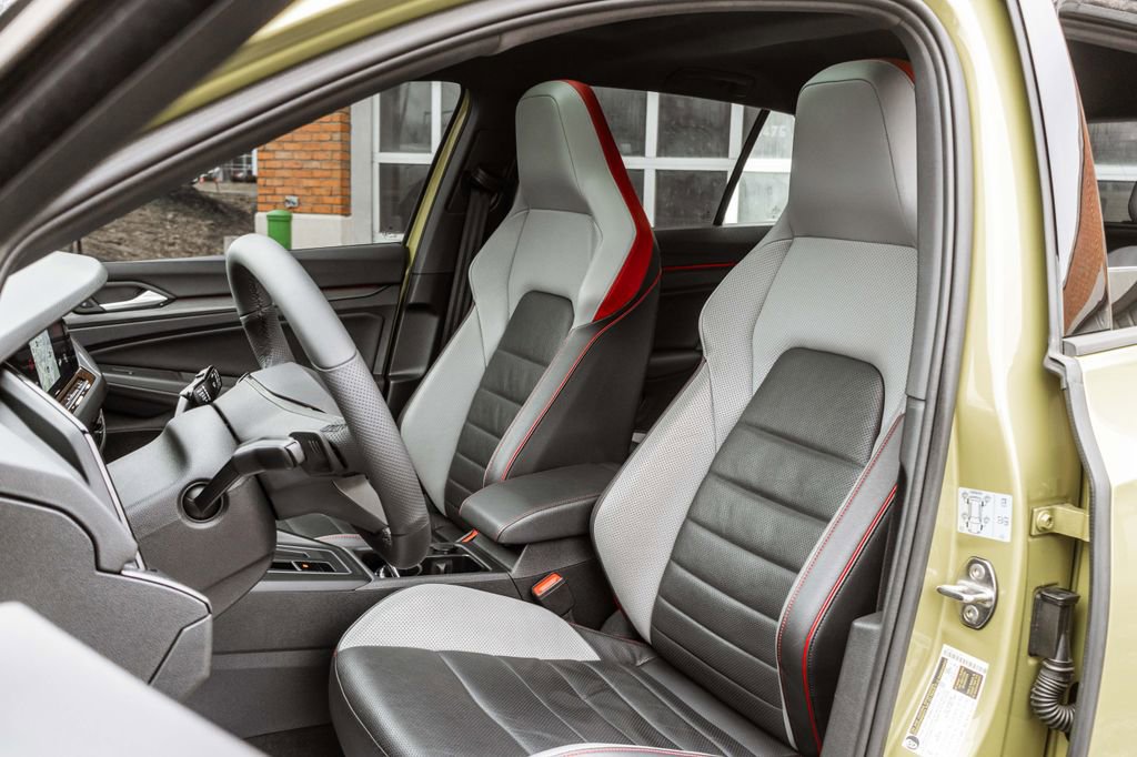 Used 2022 Volkswagen GTI Autobahn image 7