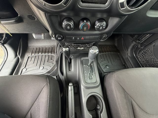Used 2014 Jeep Wrangler Unlimited Sport w/ Connectivity Group AWD/4WD image 29