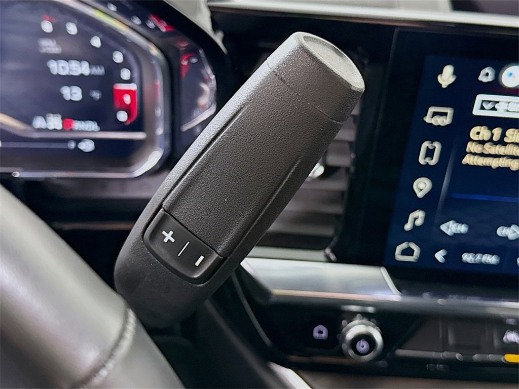 Used 2025 GMC Sierra 1500 SLT image 8