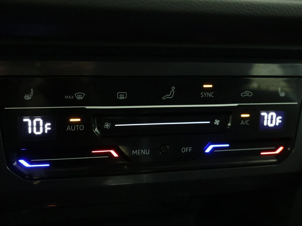 Used 2023 Volkswagen Tiguan SE image 46