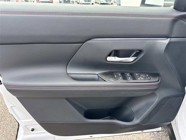 New 2025 Nissan Kicks SR image 19