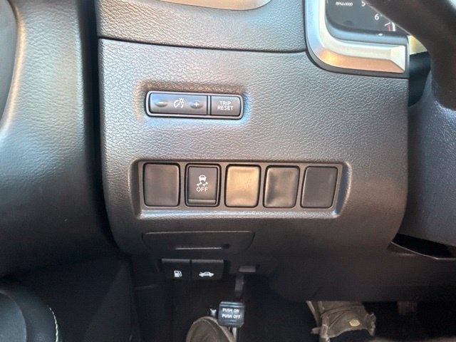 Used 2018 Nissan Murano S AWD/4WD image 24