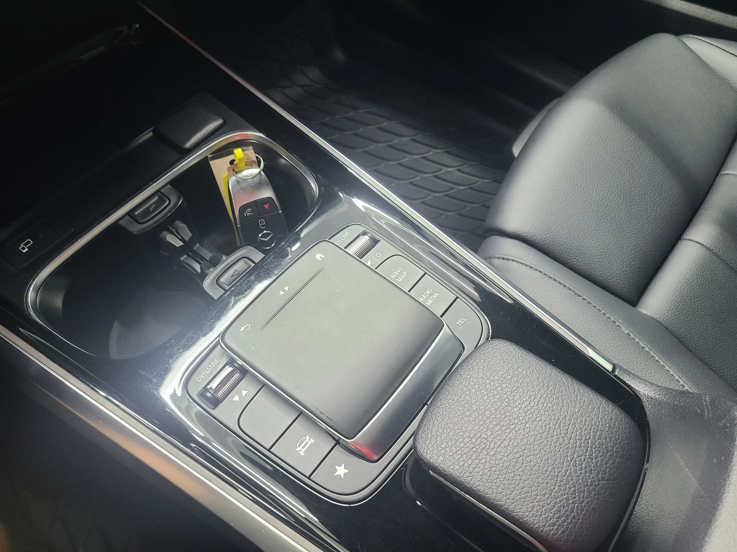 Used 2021 Mercedes-Benz GLB 250 4MATIC image 34