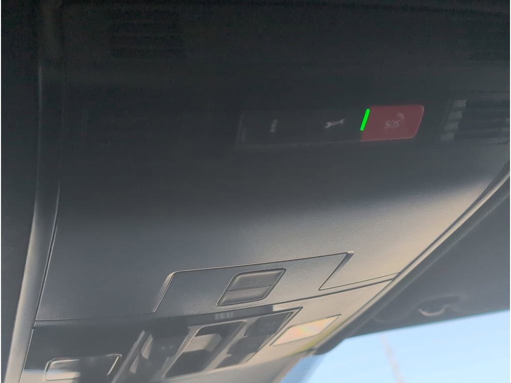 Used 2023 Volkswagen Tiguan SE R-Line image 26