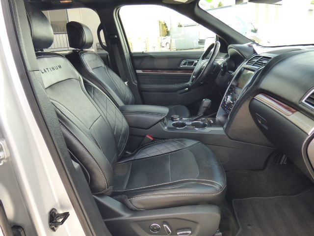Used 2017 Ford Explorer Platinum AWD/4WD image 15