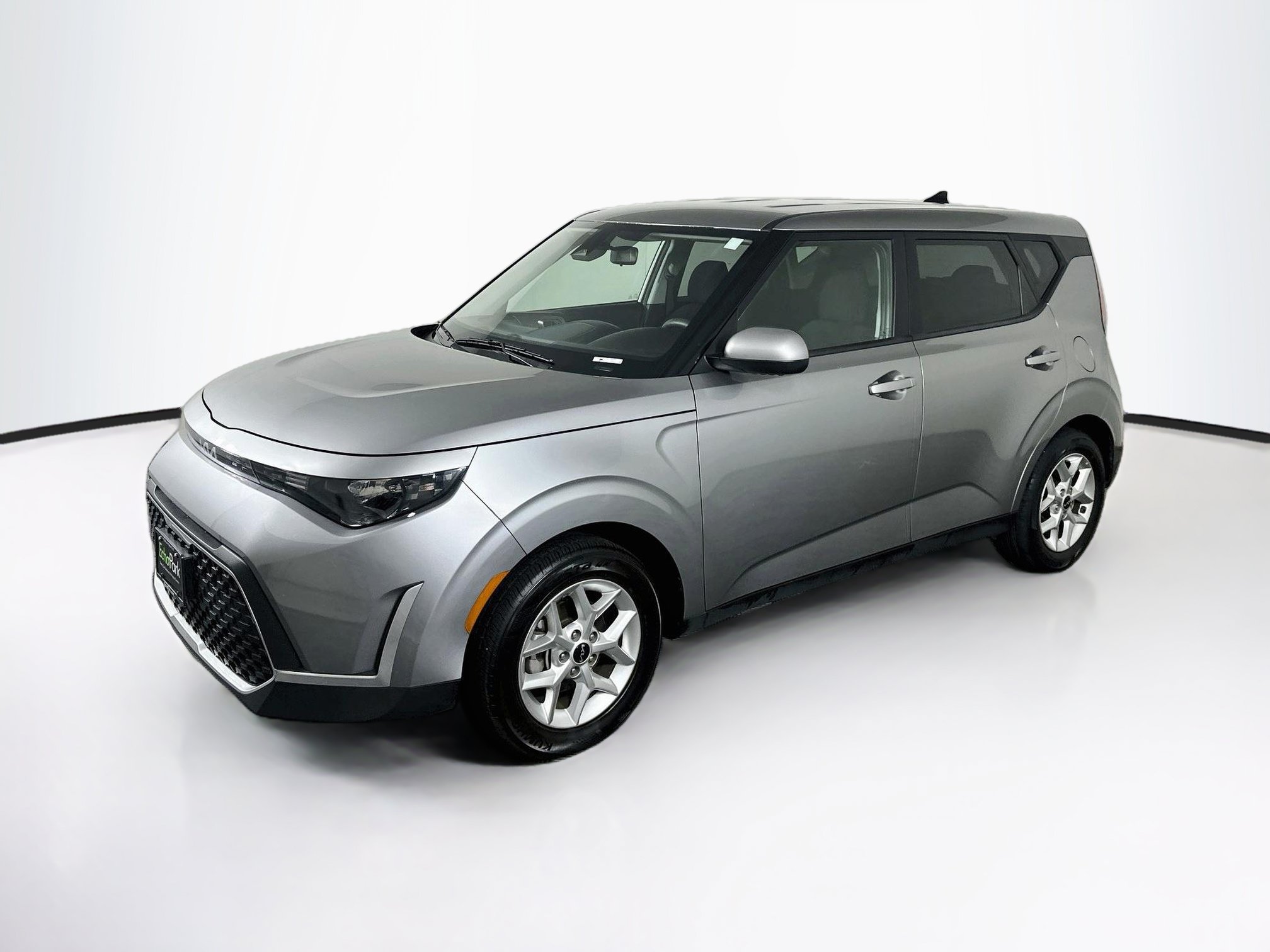 Used 2025 Kia Soul LX w/ LX Technology Package FWD image 3
