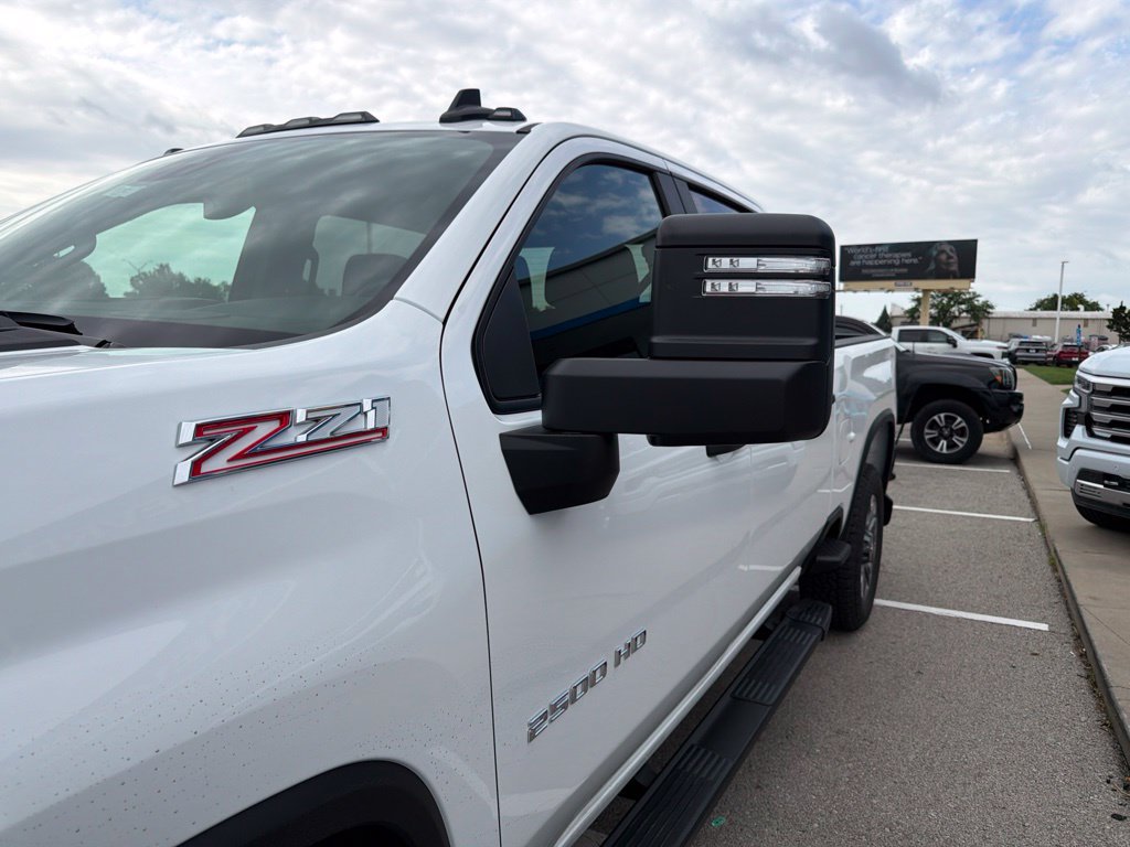 New 2026 Chevrolet Silverado 2500 Custom w/ Custom Value Package AWD/4WD image 11