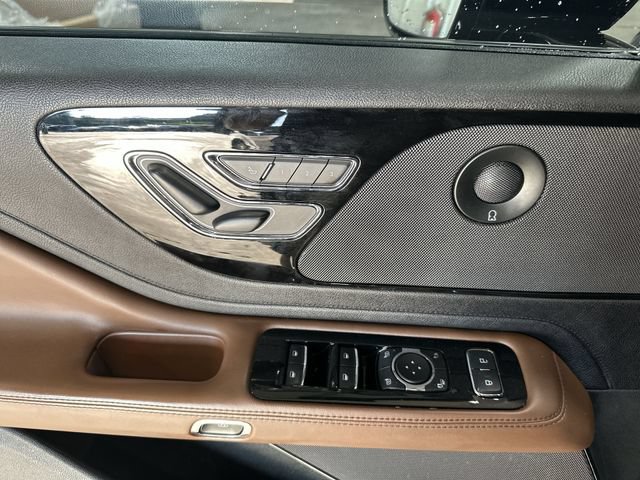 Used 2024 Lincoln Aviator Reserve w/ Jet Package AWD/4WD image 19