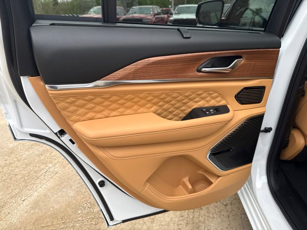 New 2026 Jeep Grand Cherokee Summit AWD/4WD image 27